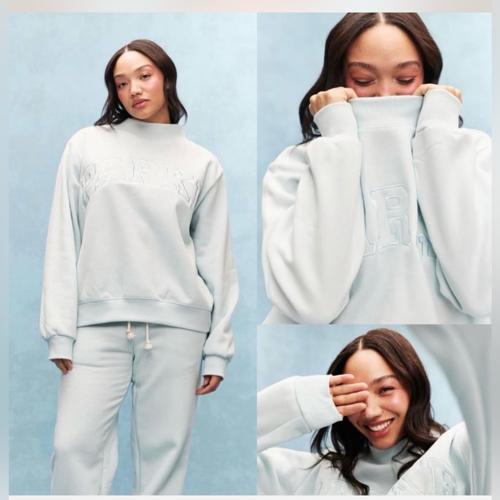 Women's Light Blue Sweatshirt